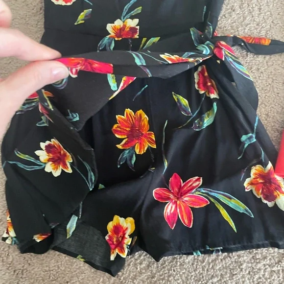 Urban Outfitters bundle Kimchi Blue COPE - Picture 2 of 10